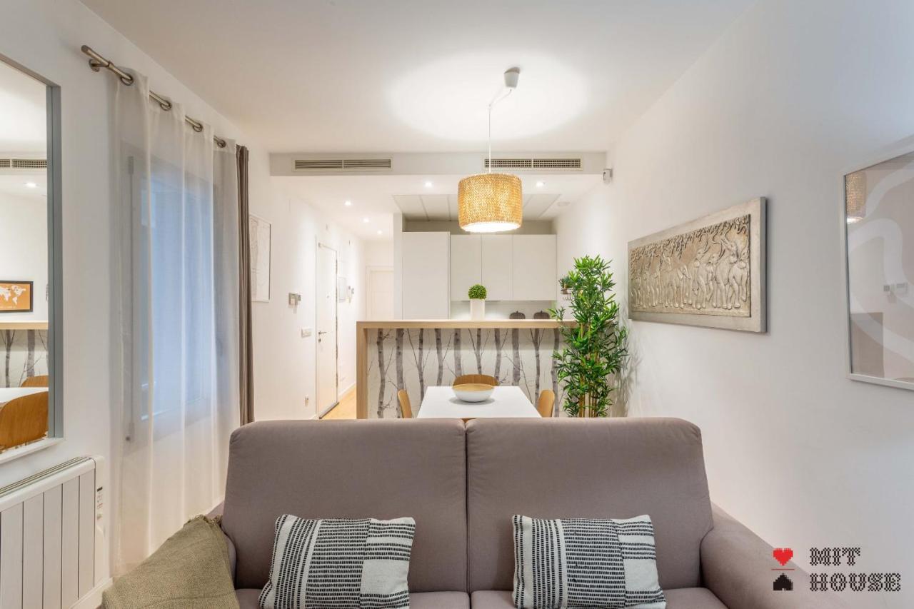 Mit House Ayala En Madrid Leilighet Eksteriør bilde