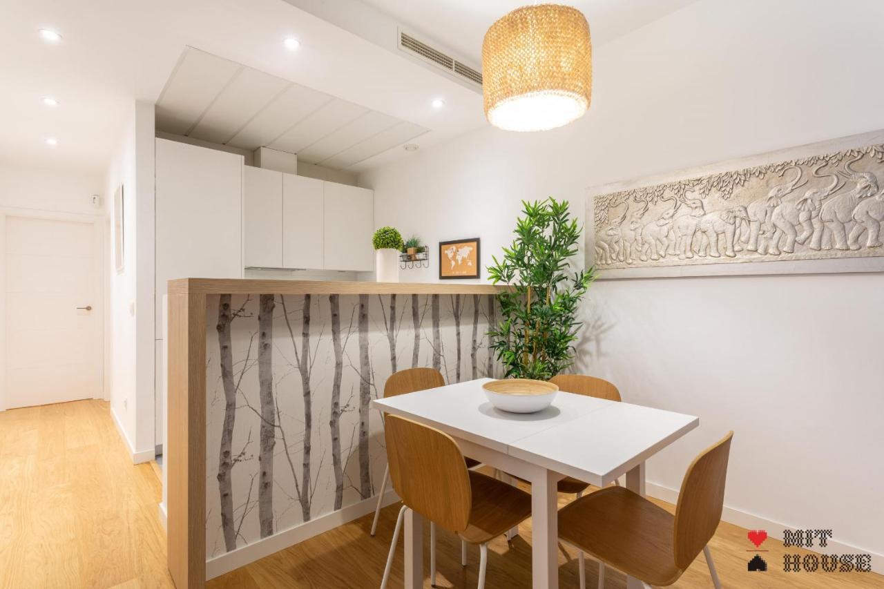 Mit House Ayala En Madrid Leilighet Eksteriør bilde