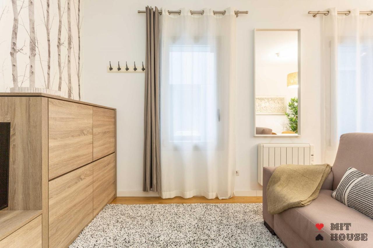 Mit House Ayala En Madrid Leilighet Eksteriør bilde