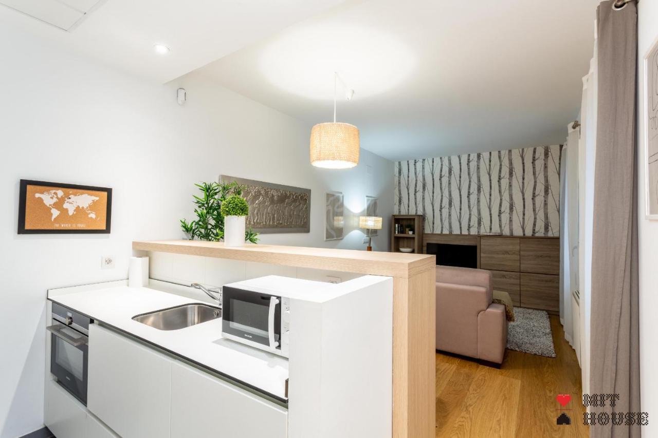 Mit House Ayala En Madrid Leilighet Eksteriør bilde