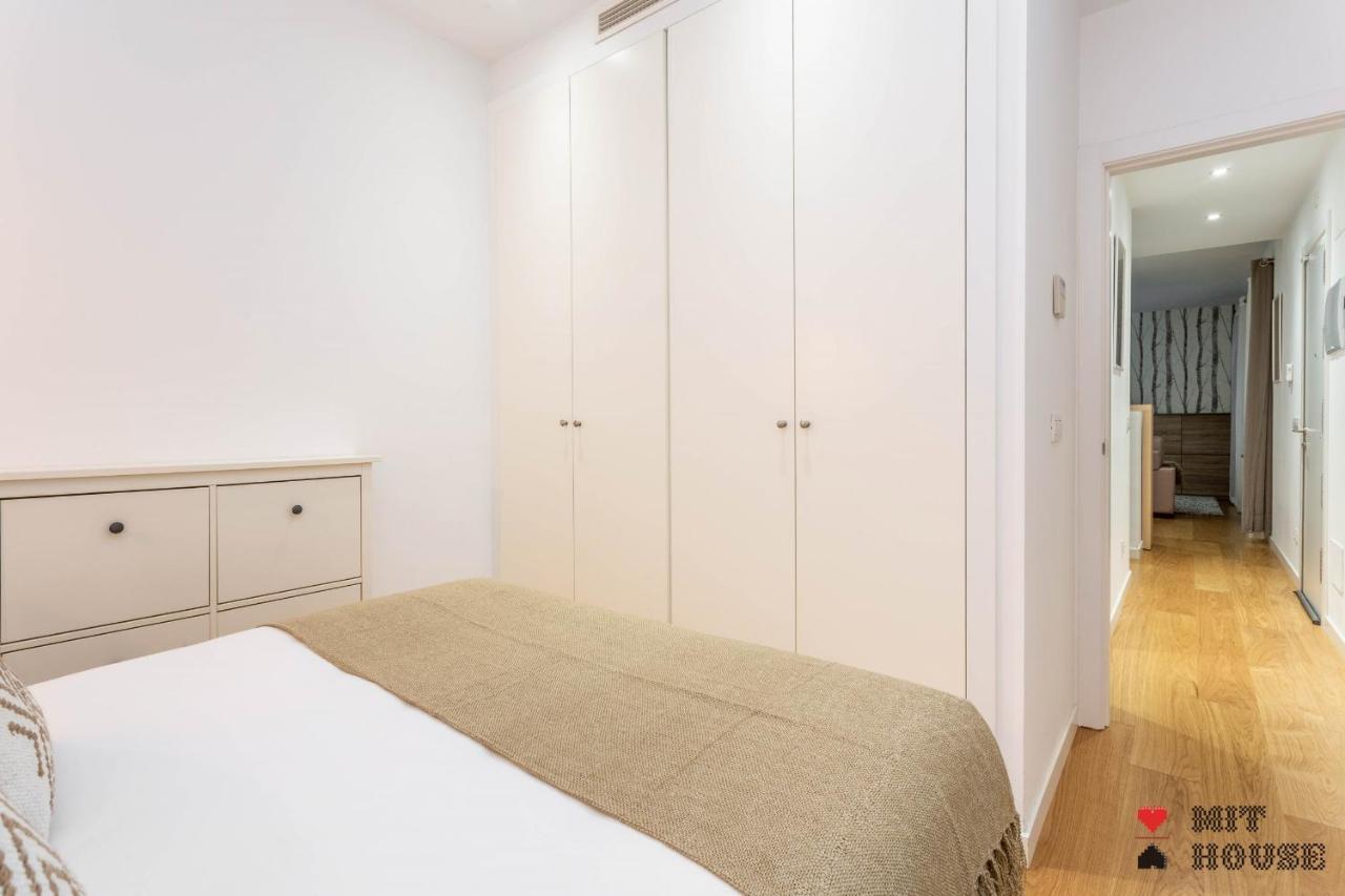 Mit House Ayala En Madrid Leilighet Eksteriør bilde